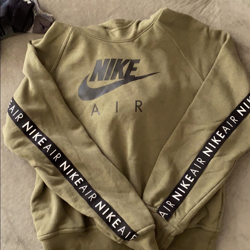 Nike sweatshirt